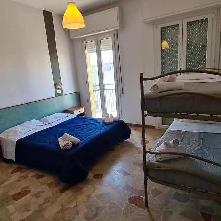 Hotel Ariosto Ρίμινι Εξωτερικό φωτογραφία