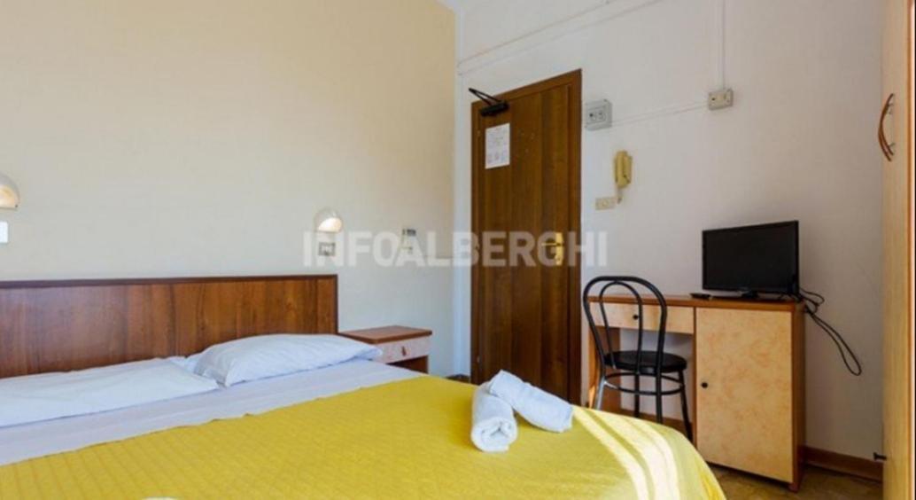 Hotel Ariosto Ρίμινι Εξωτερικό φωτογραφία