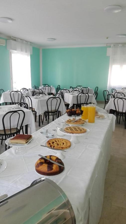Hotel Ariosto Ρίμινι Εξωτερικό φωτογραφία