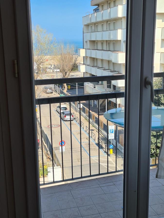 Hotel Ariosto Ρίμινι Εξωτερικό φωτογραφία